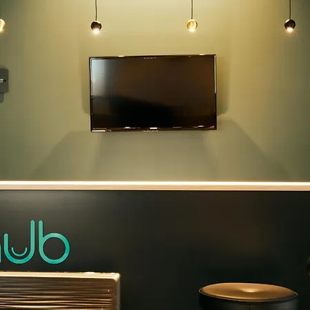 Hub ゲストハウス カリーニ